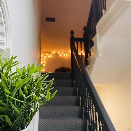 Woodford Hotel ロンドン エクステリア 写真