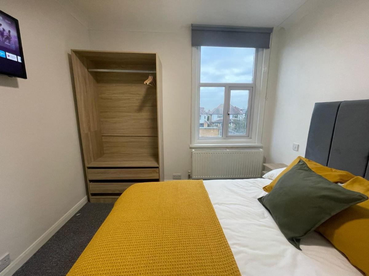 Woodford Hotel ロンドン エクステリア 写真