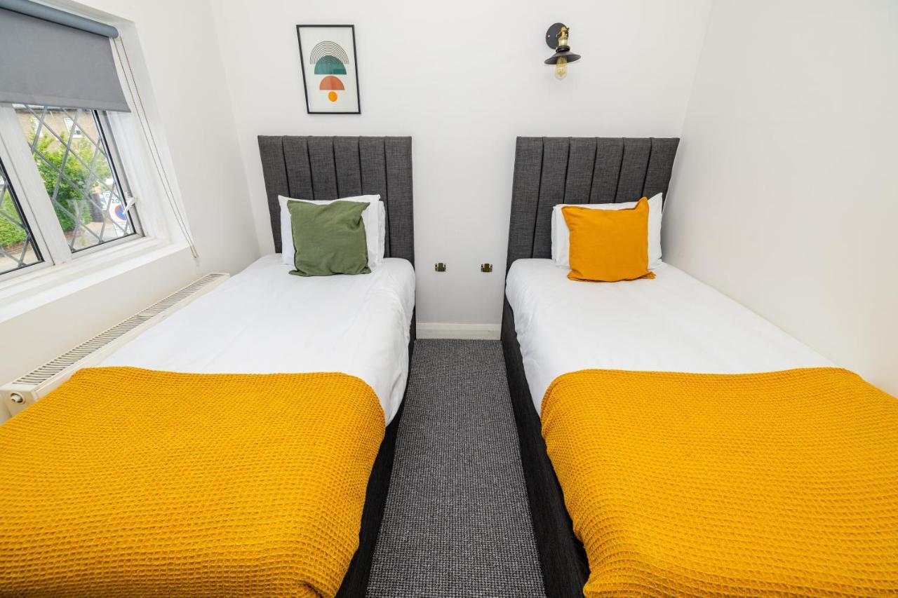 Woodford Hotel ロンドン エクステリア 写真