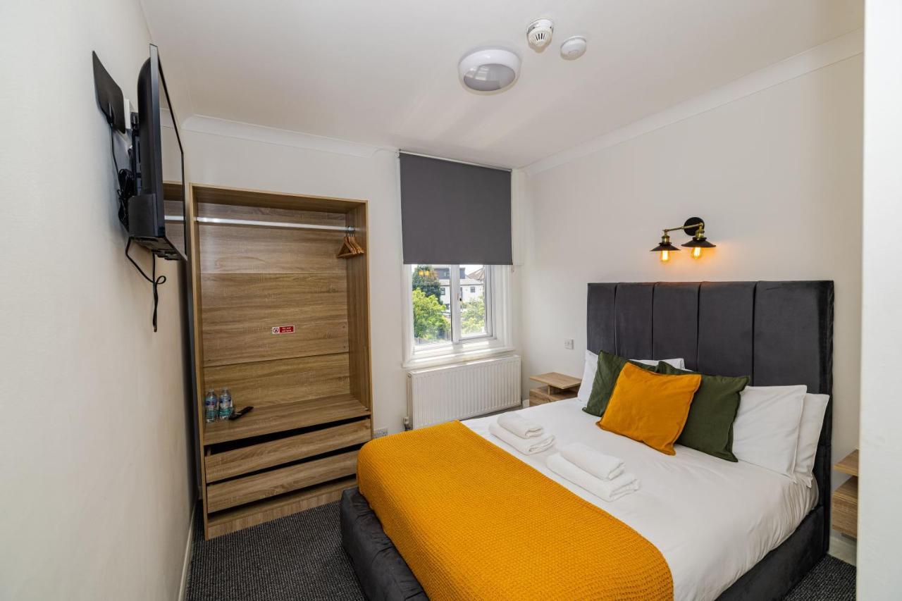 Woodford Hotel ロンドン エクステリア 写真
