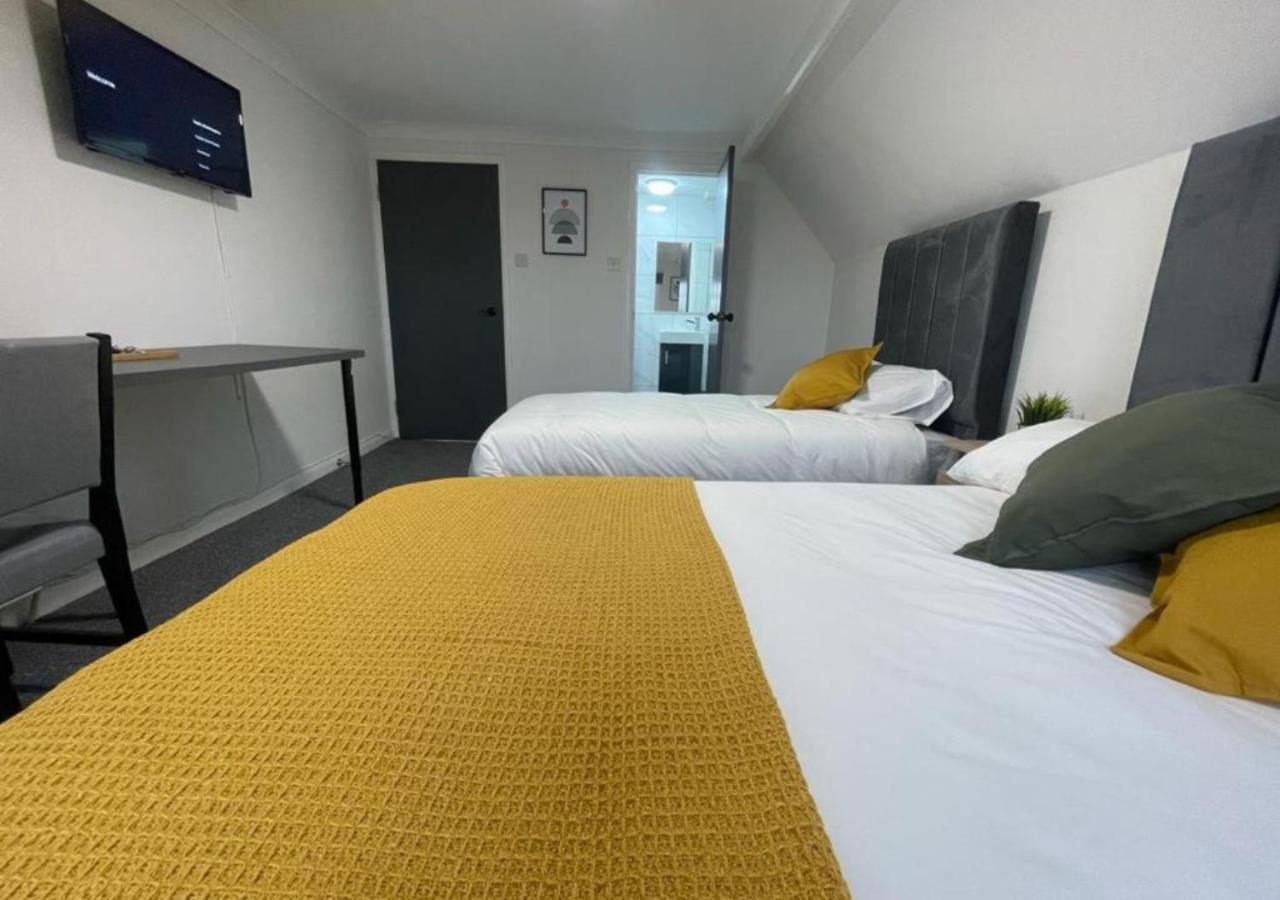 Woodford Hotel ロンドン エクステリア 写真