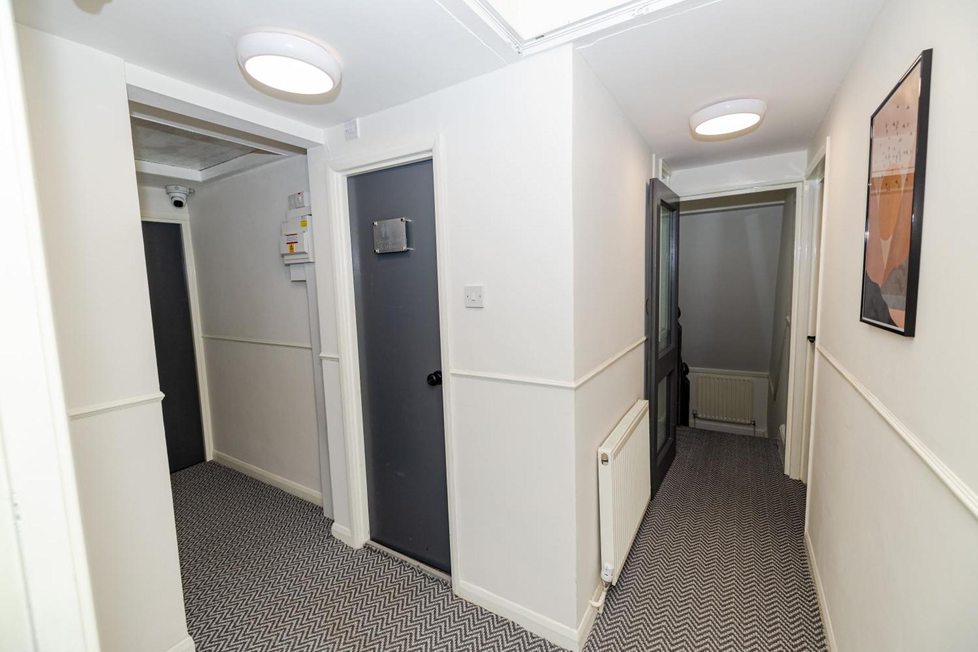 Woodford Hotel ロンドン エクステリア 写真